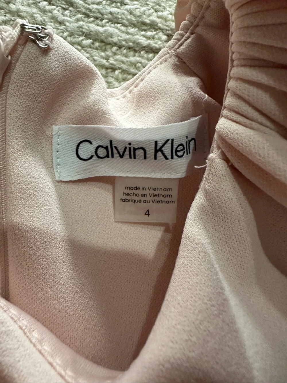 Calvin Klein Pleated Puff-Sleeve Midi Dress - Picture 5 of 11